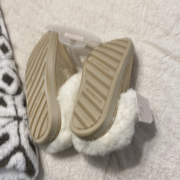 ❤️NWT Fur Glitter slippers - Picture 5 of 7